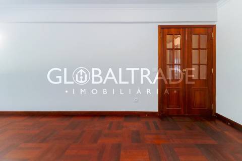 Apartamento T2 Renovado & Equipado em Fânzeres