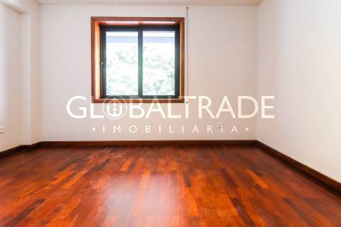 Apartamento T2 Renovado & Equipado em Fânzeres