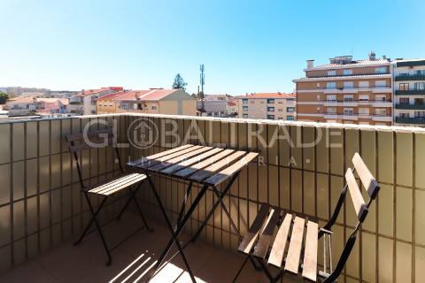 Apartamento T3+1 Renovado & Equipado em Águas Santas