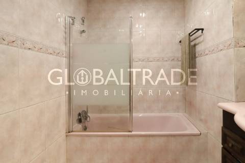 Apartamento T3+1 Renovado & Equipado em Águas Santas