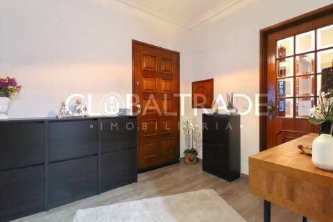 Apartamento T3+1 Renovado & Equipado em Águas Santas