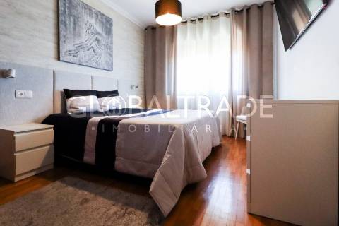 Apartamento T3+1 Renovado & Equipado em Águas Santas