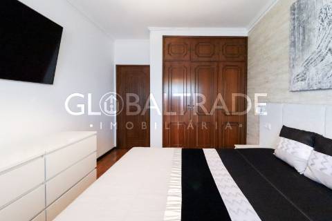 Apartamento T3+1 Renovado & Equipado em Águas Santas