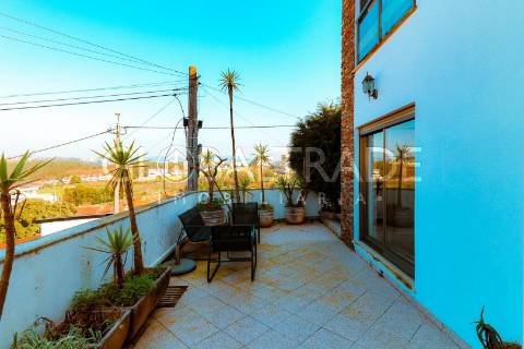 Moradia T3 com Terraço em Valbom