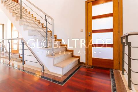 Moradia T3 com Terraço em Valbom
