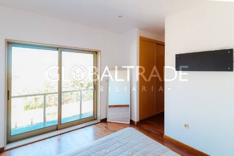 Moradia T3 com Terraço em Valbom