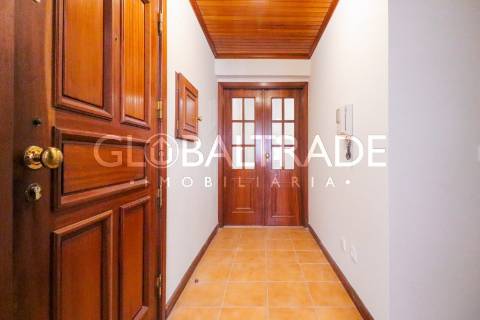 Apartamento T2 Renovado & Equipado em Fânzeres