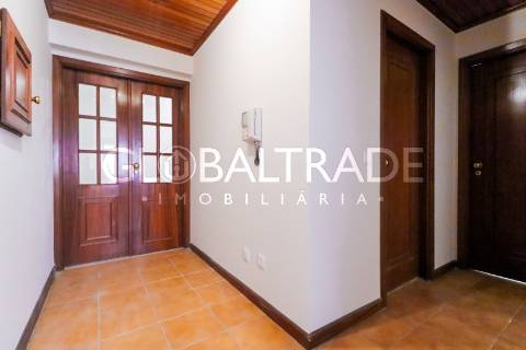 Apartamento T2 Renovado & Equipado em Fânzeres