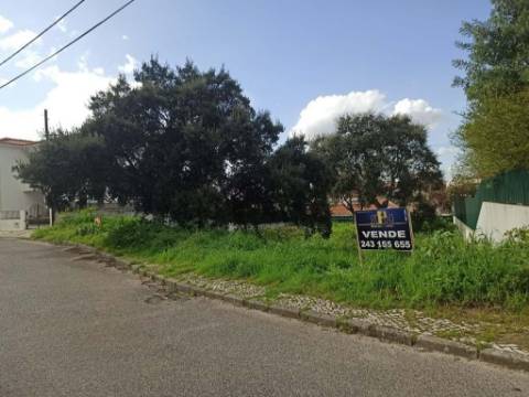 Lote de Terreno  Venda em Santarém (Marvila), Santa Iria da Ribeira de Santarém, Santarém (São Salvador) e Santarém (São Nicolau),Santarém