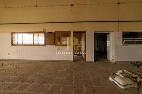 Prédio T6 Venda em Alcanhões,Santarém