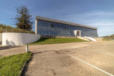 Loja  Venda em Santarém (Marvila), Santa Iria da Ribeira de Santarém, Santarém (São Salvador) e Santarém (São Nicolau),Santarém