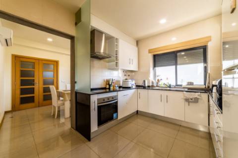 Moradia T5 Venda em Oeiras e São Julião da Barra, Paço de Arcos e Caxias,Oeiras