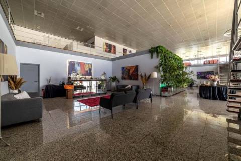 Armazém  Venda em Santarém (Marvila), Santa Iria da Ribeira de Santarém, Santarém (São Salvador) e Santarém (São Nicolau),Santarém