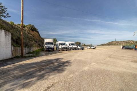 Armazém  Venda em Santarém (Marvila), Santa Iria da Ribeira de Santarém, Santarém (São Salvador) e Santarém (São Nicolau),Santarém