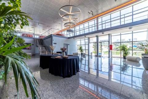 Armazém  Venda em Santarém (Marvila), Santa Iria da Ribeira de Santarém, Santarém (São Salvador) e Santarém (São Nicolau),Santarém