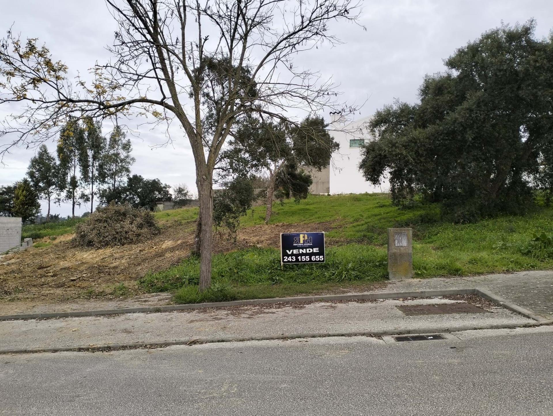 Lote de Terreno  Venda em Vale de Santarém,Santarém