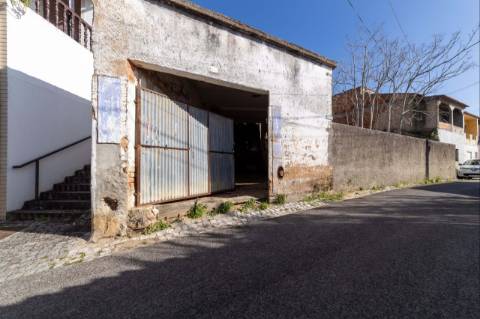Armazém  Venda em Chamusca e Pinheiro Grande,Chamusca