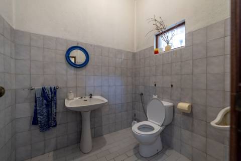 Armazém  Venda em Romeira e Várzea,Santarém