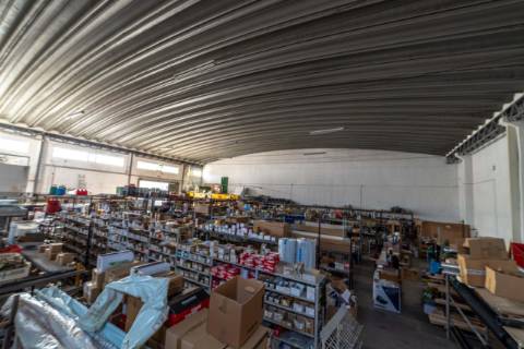 Armazém  Venda em Romeira e Várzea,Santarém