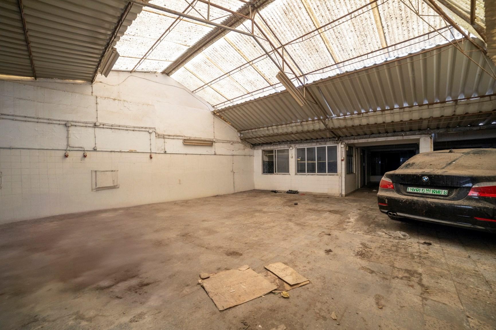 Armazém  Venda em Vale de Santarém,Santarém