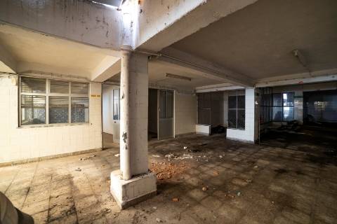 Armazém  Venda em Santarém (Marvila), Santa Iria da Ribeira de Santarém, Santarém (São Salvador) e Santarém (São Nicolau),Santarém