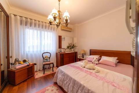 Moradia T5 Venda em Santarém (Marvila), Santa Iria da Ribeira de Santarém, Santarém (São Salvador) e Santarém (São Nicolau),Santarém