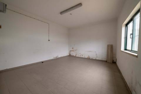 Armazém  Venda em Almeirim,Almeirim