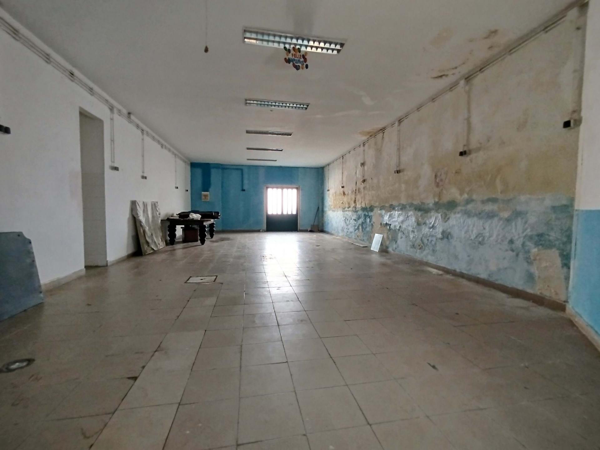 Loja  Venda em Santarém (Marvila), Santa Iria da Ribeira de Santarém, Santarém (São Salvador) e Santarém (São Nicolau),Santarém