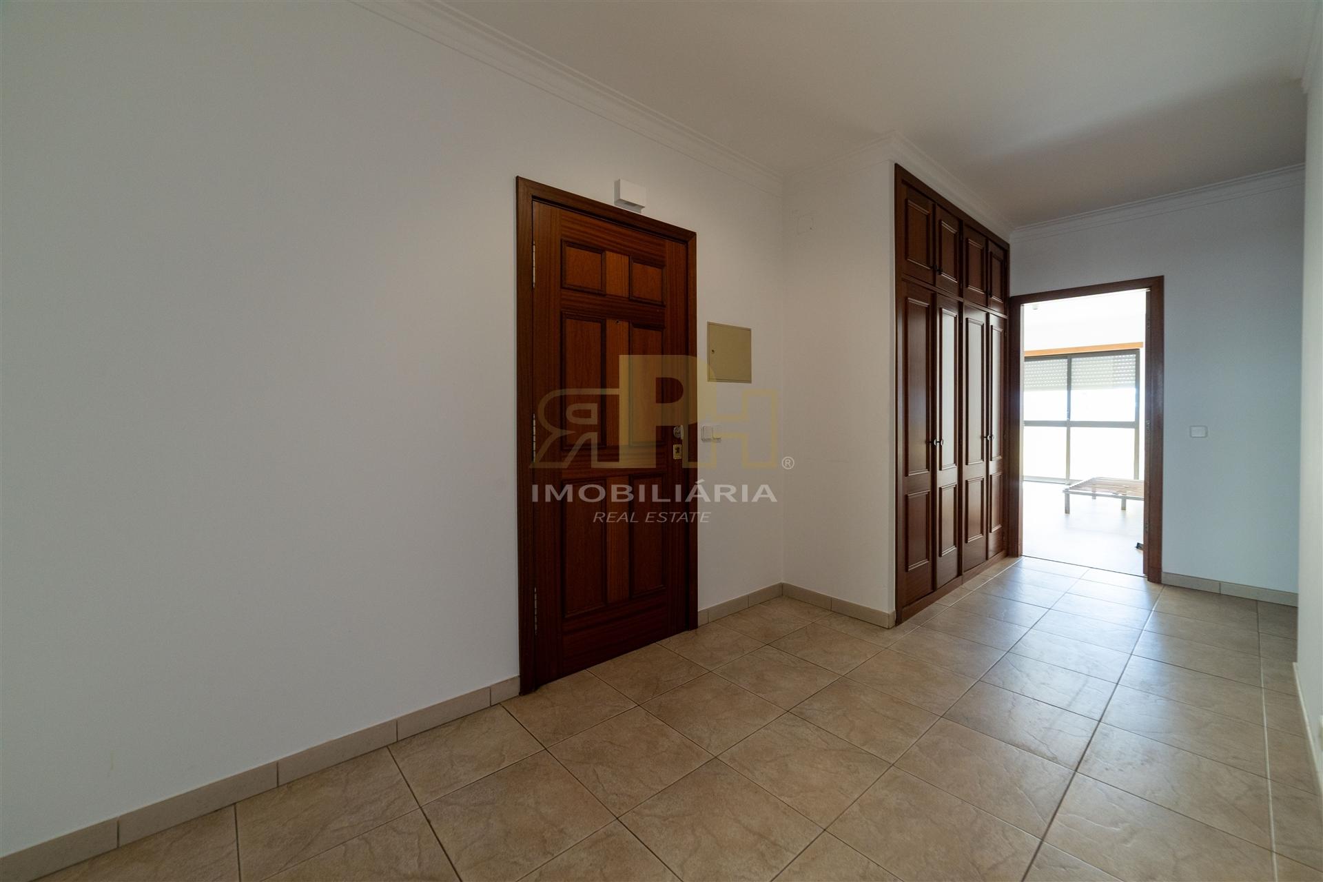 Apartamento T3 Arrendamento em Santarém (Marvila), Santa Iria da Ribeira de Santarém, Santarém (São Salvador) e Santarém (São Nicolau),Santarém