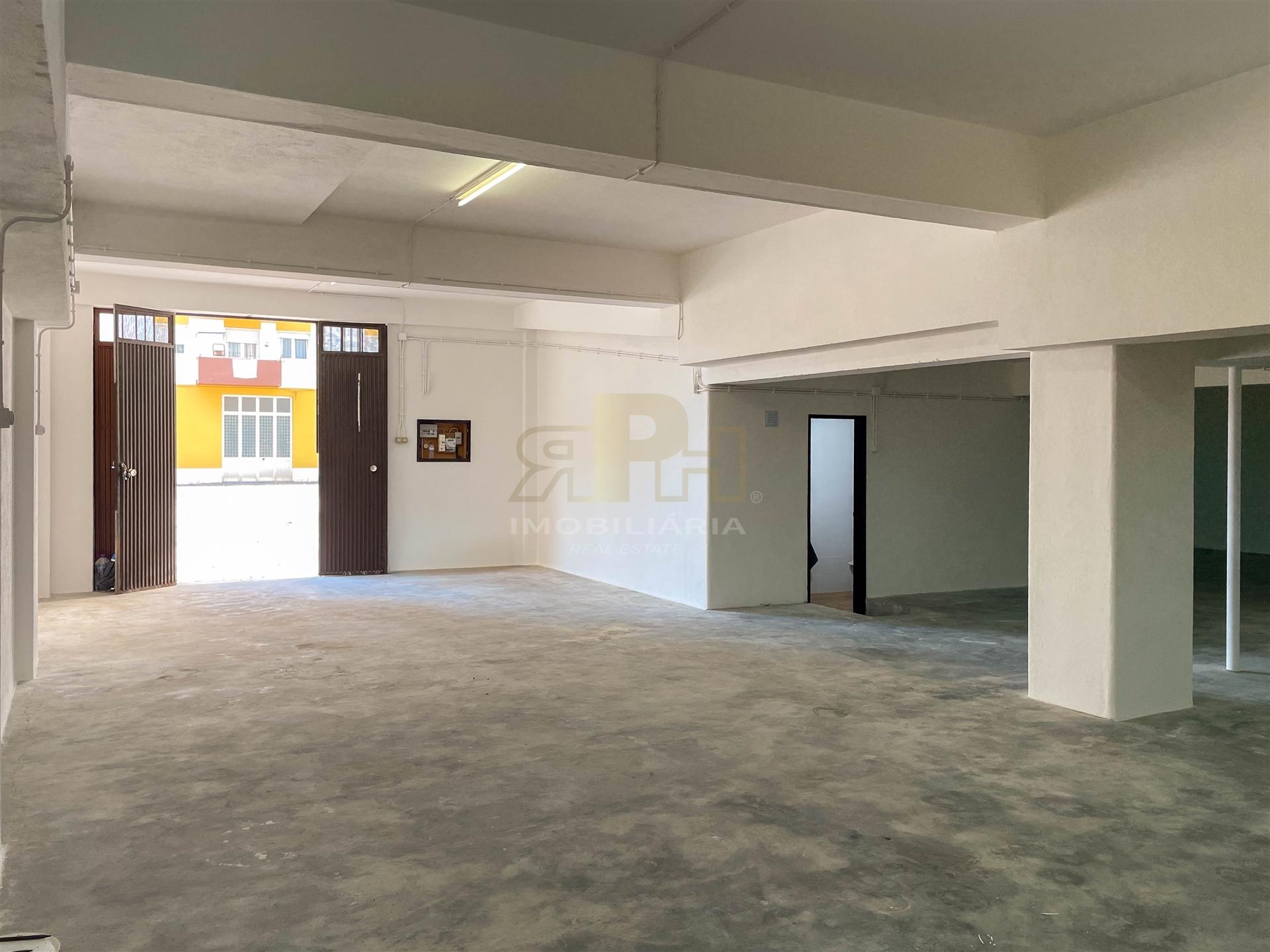 Garagem  Venda em Santarém (Marvila), Santa Iria da Ribeira de Santarém, Santarém (São Salvador) e Santarém (São Nicolau),Santarém