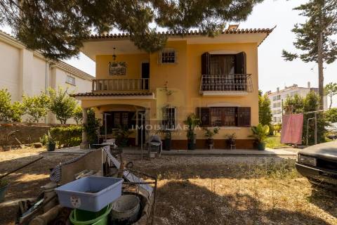 Moradia T3 Venda em Santarém (Marvila), Santa Iria da Ribeira de Santarém, Santarém (São Salvador) e Santarém (São Nicolau),Santarém