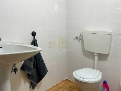 Garagem  Arrendamento em Santarém (Marvila), Santa Iria da Ribeira de Santarém, Santarém (São Salvador) e Santarém (São Nicolau),Santarém