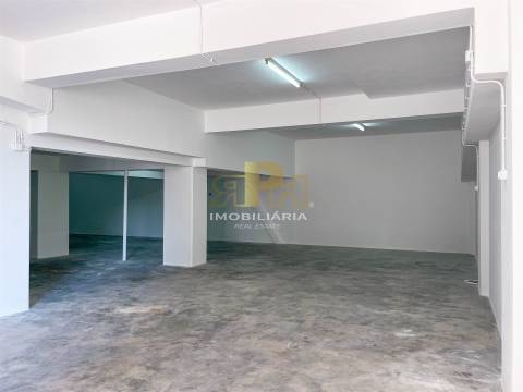Garagem  Arrendamento em Santarém (Marvila), Santa Iria da Ribeira de Santarém, Santarém (São Salvador) e Santarém (São Nicolau),Santarém