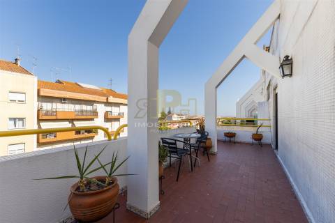 Apartamento T4 DUPLEX Venda em Santarém (Marvila), Santa Iria da Ribeira de Santarém, Santarém (São Salvador) e Santarém (São Nicolau),Santarém