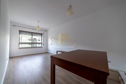 Apartamento T3 Arrendamento em Santarém (Marvila), Santa Iria da Ribeira de Santarém, Santarém (São Salvador) e Santarém (São Nicolau),Santarém