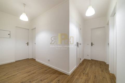 Apartamento T3 Arrendamento em Santarém (Marvila), Santa Iria da Ribeira de Santarém, Santarém (São Salvador) e Santarém (São Nicolau),Santarém