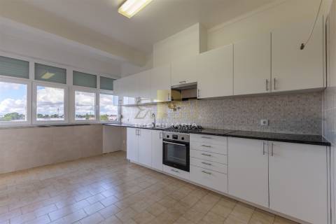 Apartamento T3 Venda em Santarém (Marvila), Santa Iria da Ribeira de Santarém, Santarém (São Salvador) e Santarém (São Nicolau),Santarém