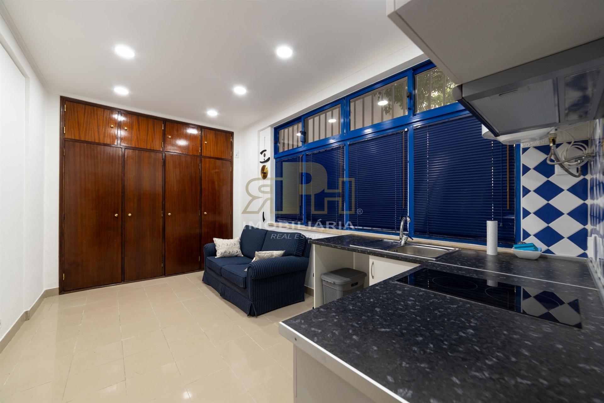 Apartamento T1 Arrendamento em Vale de Santarém,Santarém