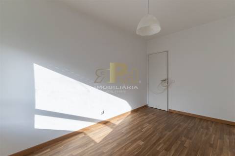 Apartamento T2 Arrendamento em Santarém (Marvila), Santa Iria da Ribeira de Santarém, Santarém (São Salvador) e Santarém (São Nicolau),Santarém