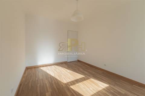 Apartamento T2 Arrendamento em Santarém (Marvila), Santa Iria da Ribeira de Santarém, Santarém (São Salvador) e Santarém (São Nicolau),Santarém