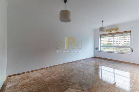 Apartamento T2 Arrendamento em Santarém (Marvila), Santa Iria da Ribeira de Santarém, Santarém (São Salvador) e Santarém (São Nicolau),Santarém
