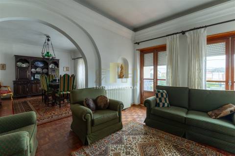 Moradia T4 Venda em Santarém (Marvila), Santa Iria da Ribeira de Santarém, Santarém (São Salvador) e Santarém (São Nicolau),Santarém