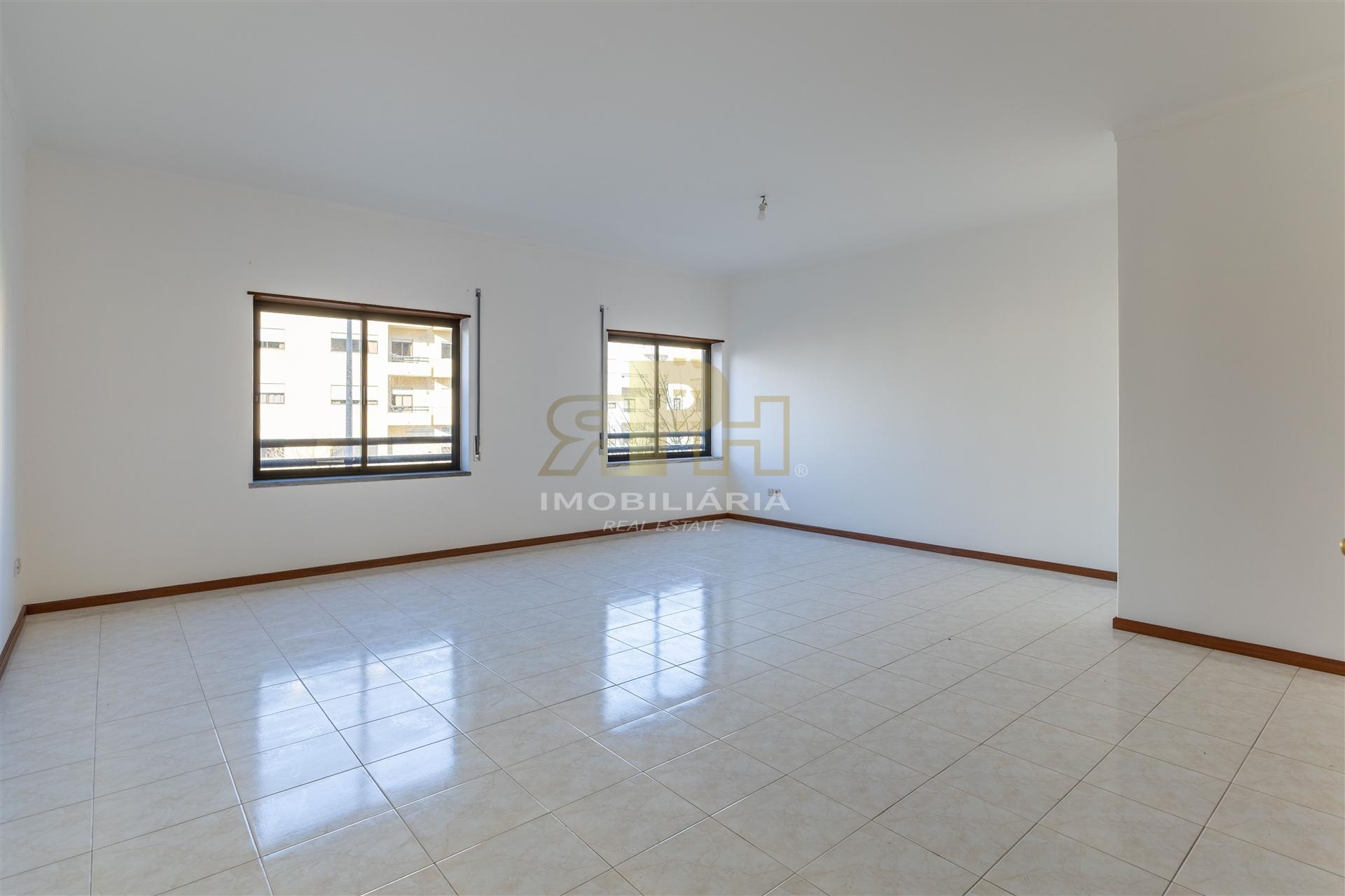 Apartamento T3 Venda em Santarém (Marvila), Santa Iria da Ribeira de Santarém, Santarém (São Salvador) e Santarém (São Nicolau),Santarém