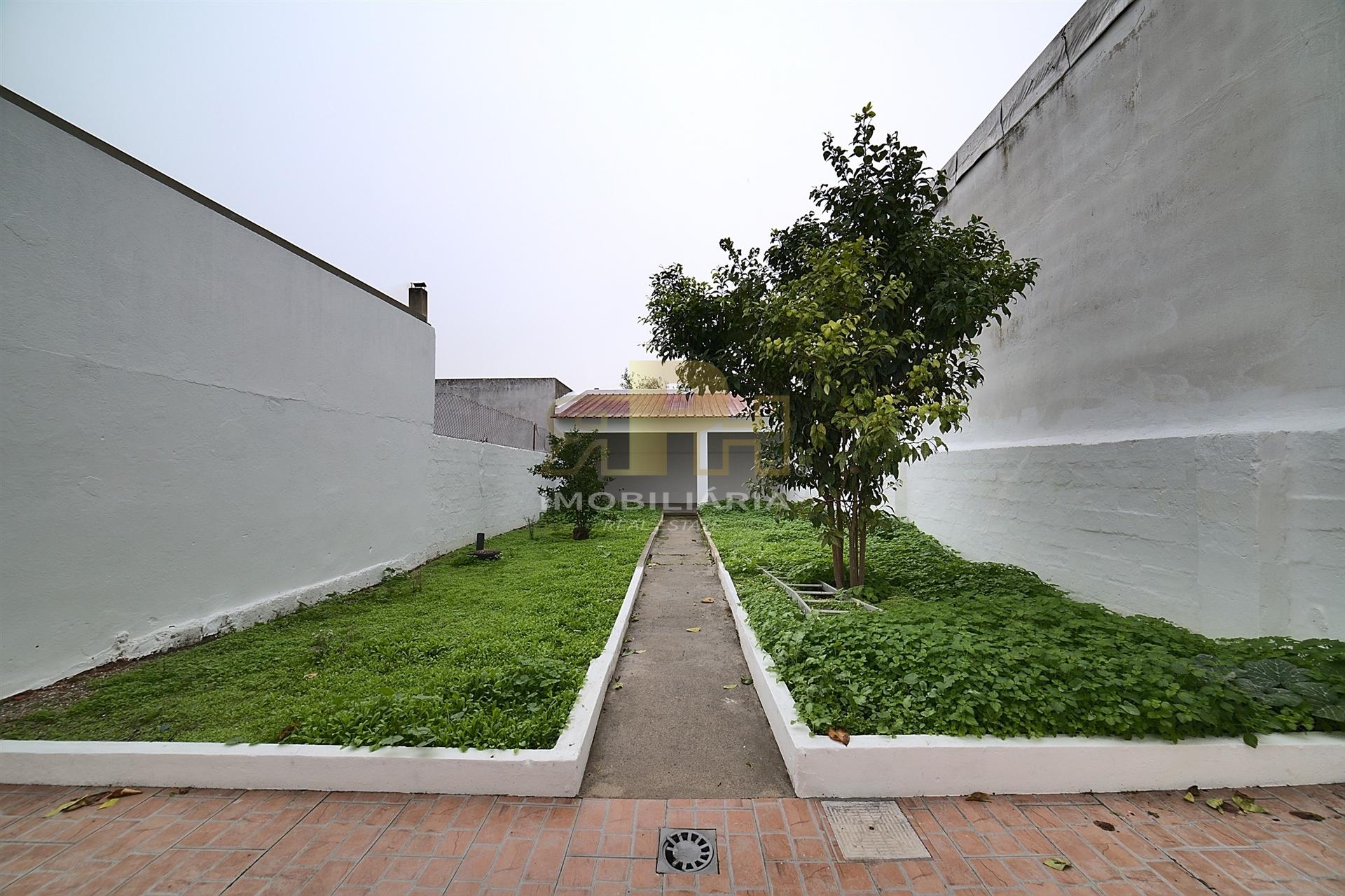 Moradia T2 Arrendamento em Almeirim,Almeirim