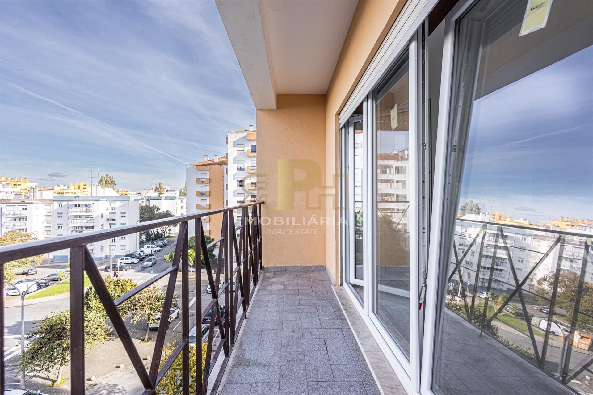 Apartamento T3 Venda em Santarém (Marvila), Santa Iria da Ribeira de Santarém, Santarém (São Salvador) e Santarém (São Nicolau),Santarém