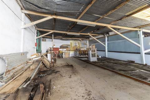 Armazém T3 Venda em São Vicente do Paul e Vale de Figueira,Santarém