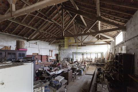 Armazém T3 Venda em São Vicente do Paul e Vale de Figueira,Santarém