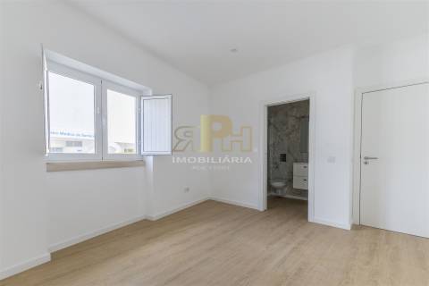 Apartamento T3 Arrendamento em Santarém (Marvila), Santa Iria da Ribeira de Santarém, Santarém (São Salvador) e Santarém (São Nicolau),Santarém