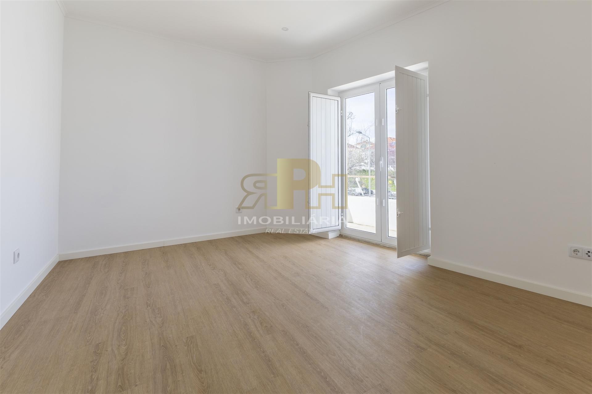 Apartamento T3 Arrendamento em Santarém (Marvila), Santa Iria da Ribeira de Santarém, Santarém (São Salvador) e Santarém (São Nicolau),Santarém