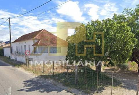 Moradia T2+1 Venda em São Vicente do Paul e Vale de Figueira,Santarém